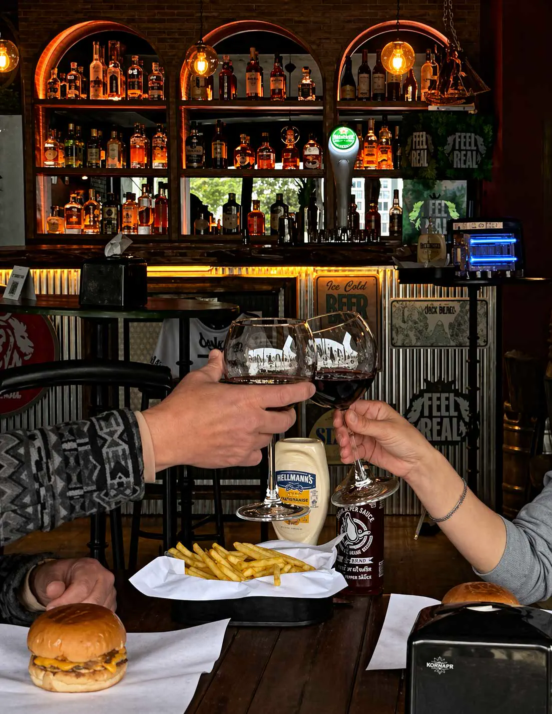 BirArada pub